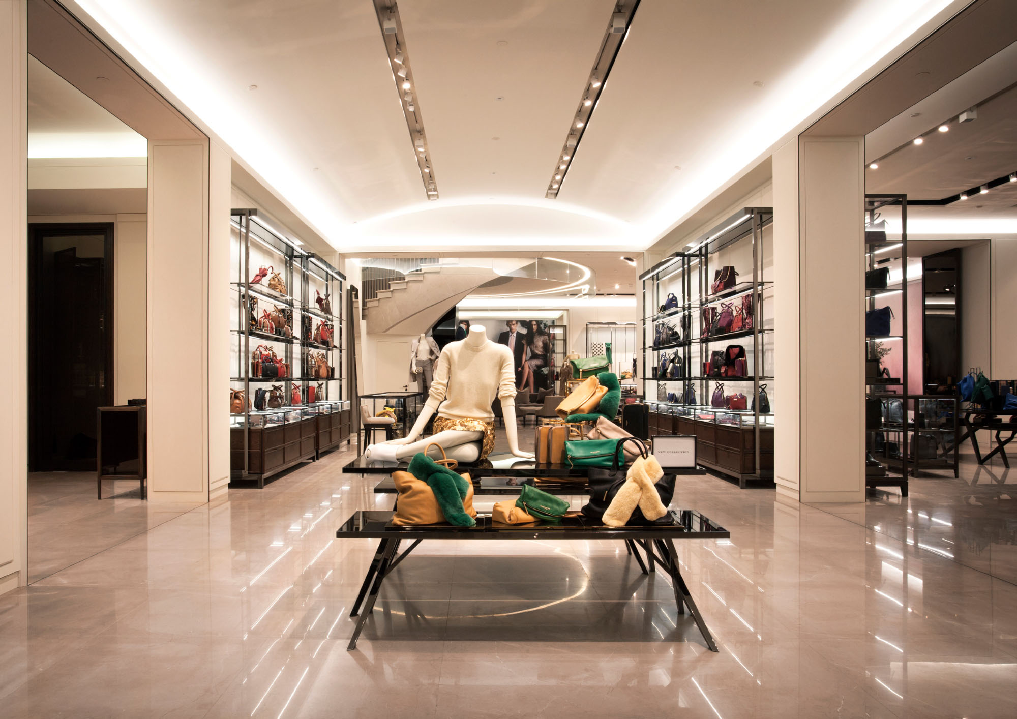 Burberry debuts luxury’s first social retail store in Shenzhen, China ...