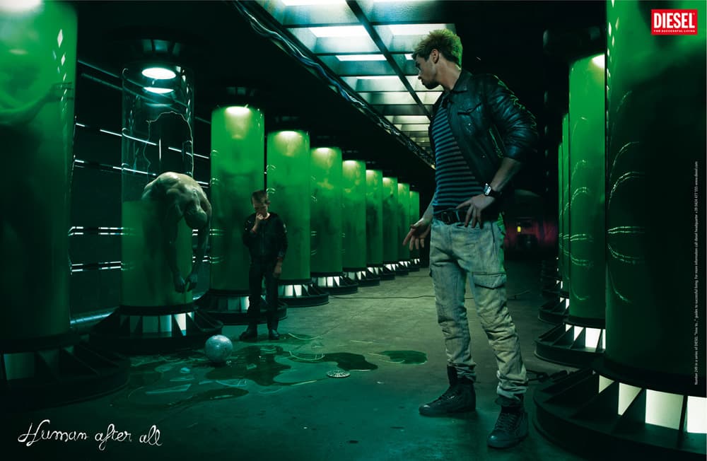 广告 2007 夏季广告大片宣传图，极简主义视觉设计