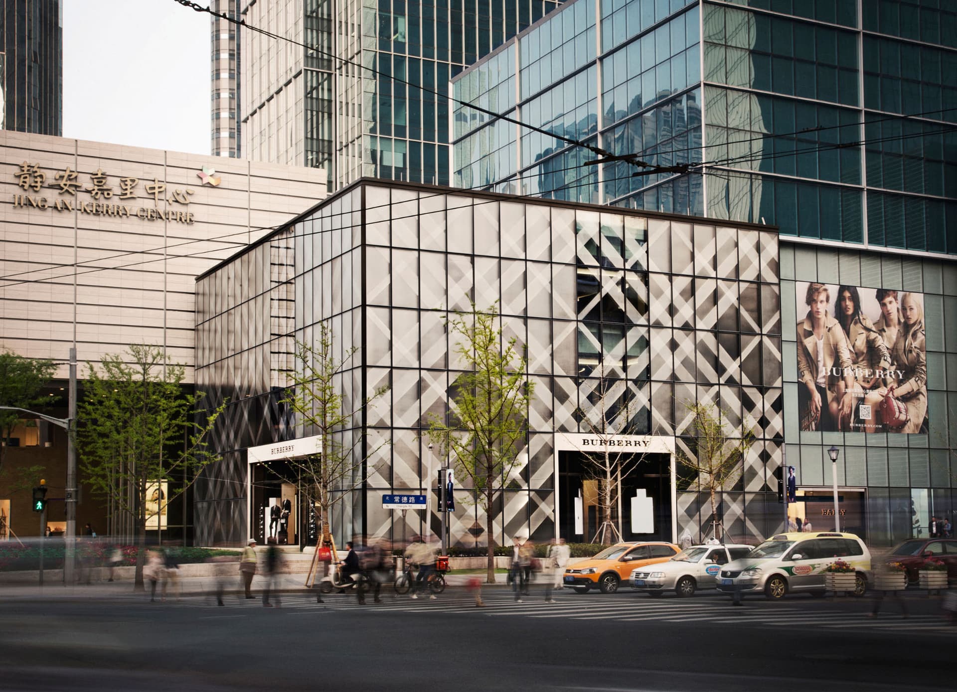 Burberry 上海旗舰店 | YF时尚解析