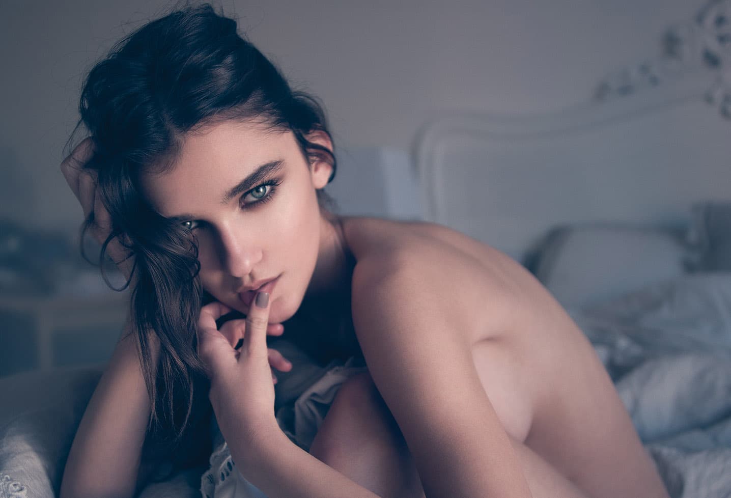 Treats Magazine: innocence and sensuality | YF时尚解析
