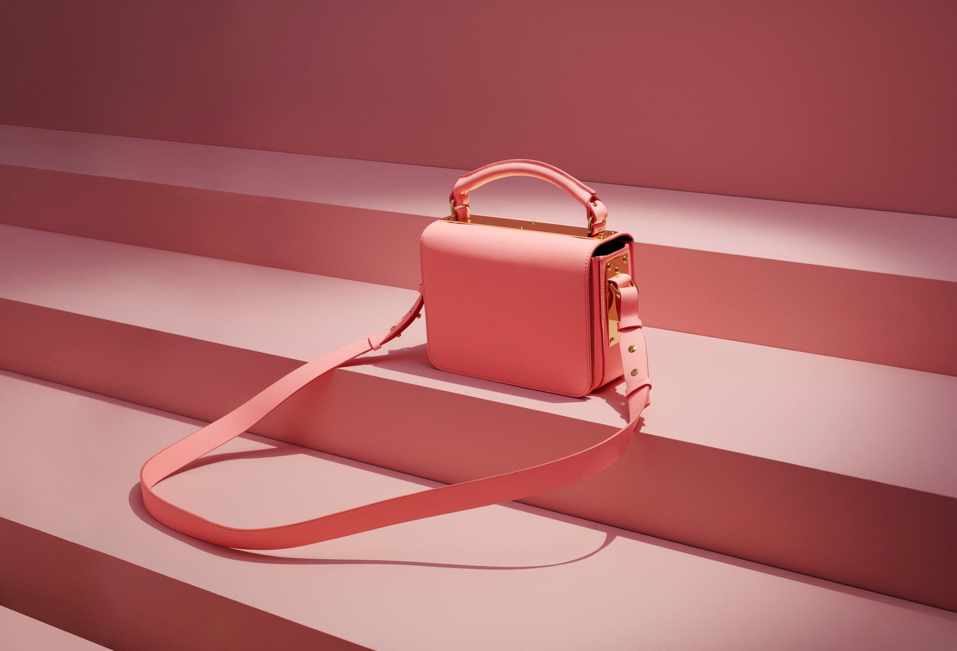 人见人爱的英国包包品牌 Sophie Hulme | YF时尚解析