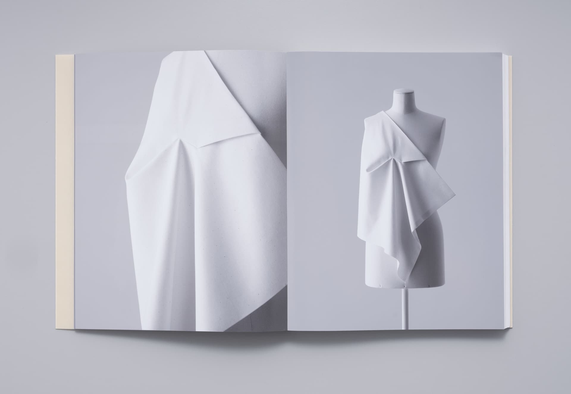 COS x Usha Doshi 出版《Creating with Shapes》和系列女装 | YF时尚解析