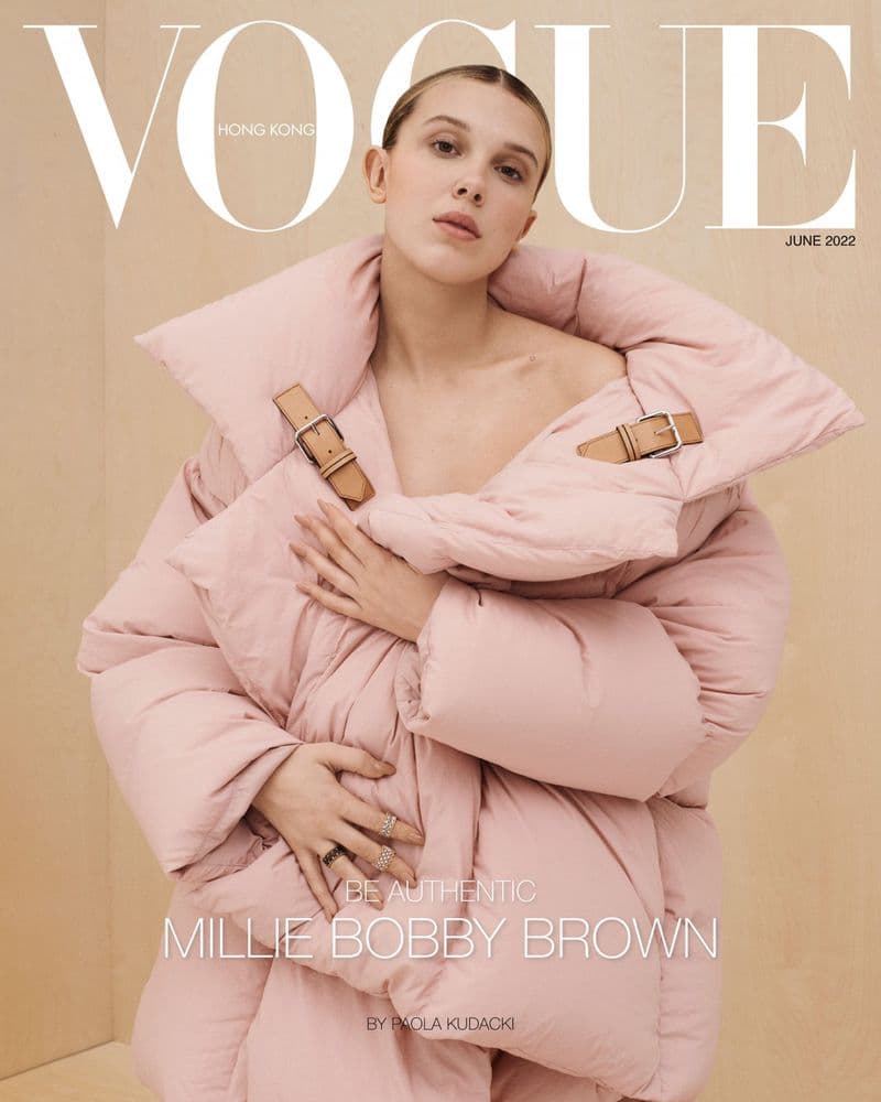 Vogue Hong Kong June 2022 时尚杂志封面，摄影师作品展示