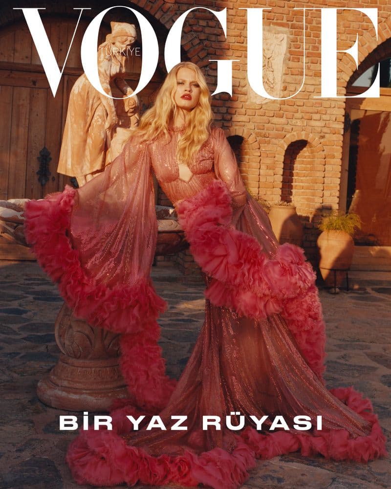Vogue Turkey June 2022 时尚杂志封面，摄影师作品展示