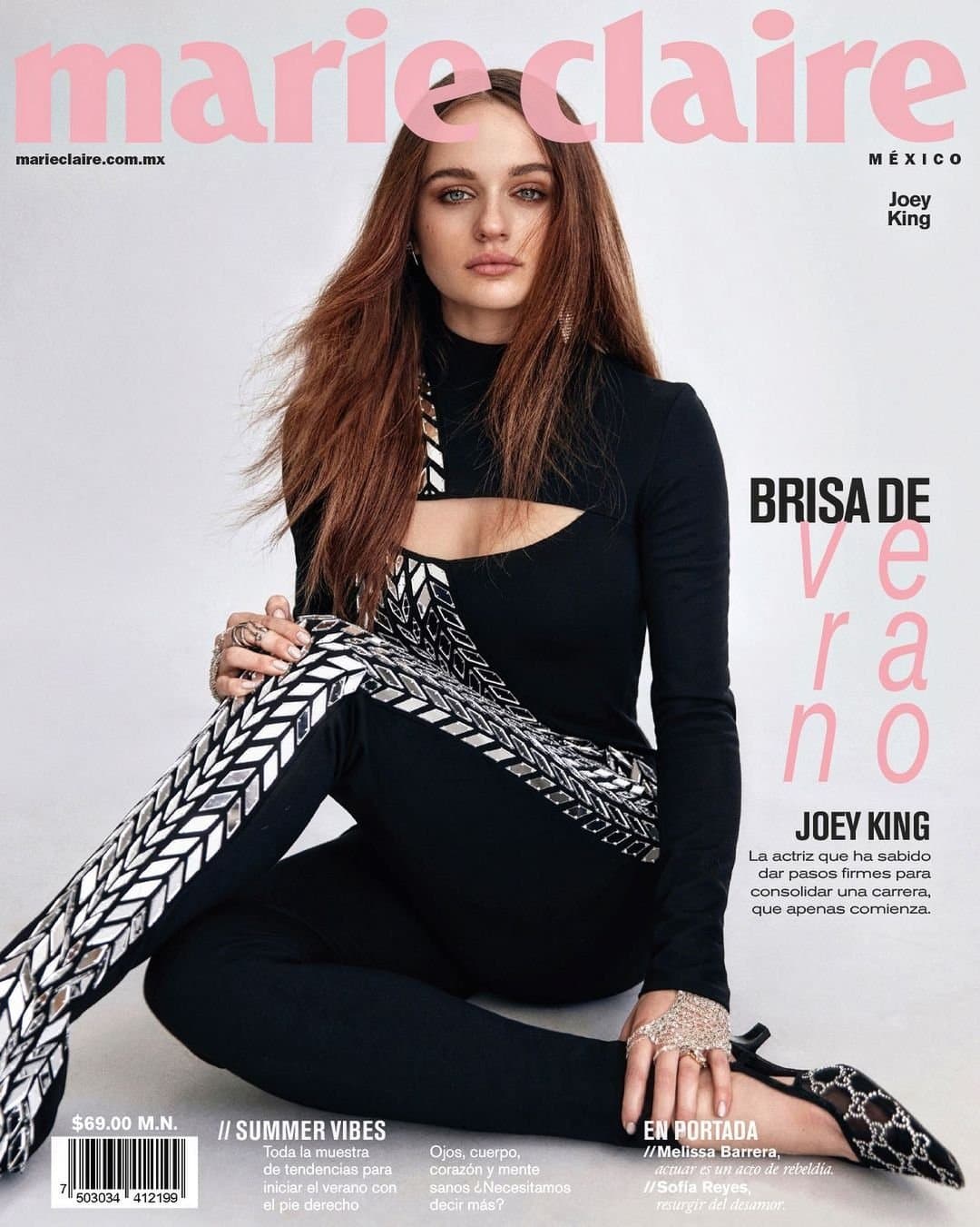 Joey King for Marie Claire Mexico 2022 时尚杂志封面，摄影师作品展示