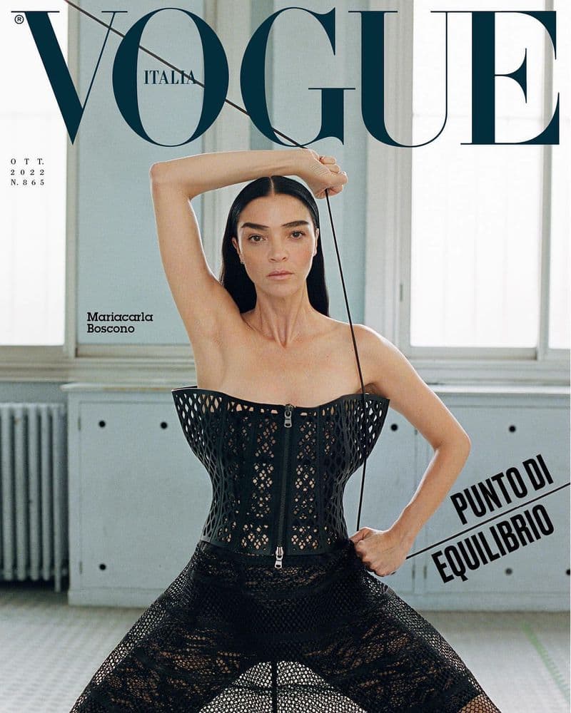 Vogue Italia October 2022 时尚杂志封面，摄影师作品展示