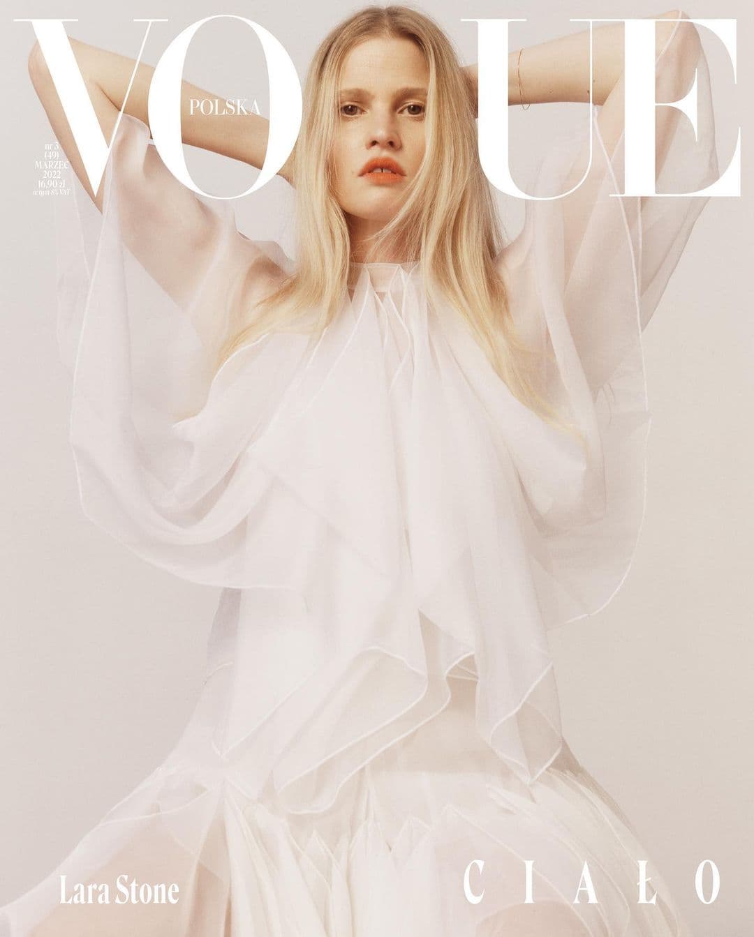 Lara Stone for Vogue Poland – March 2022 时尚杂志封面,摄影师作品展示