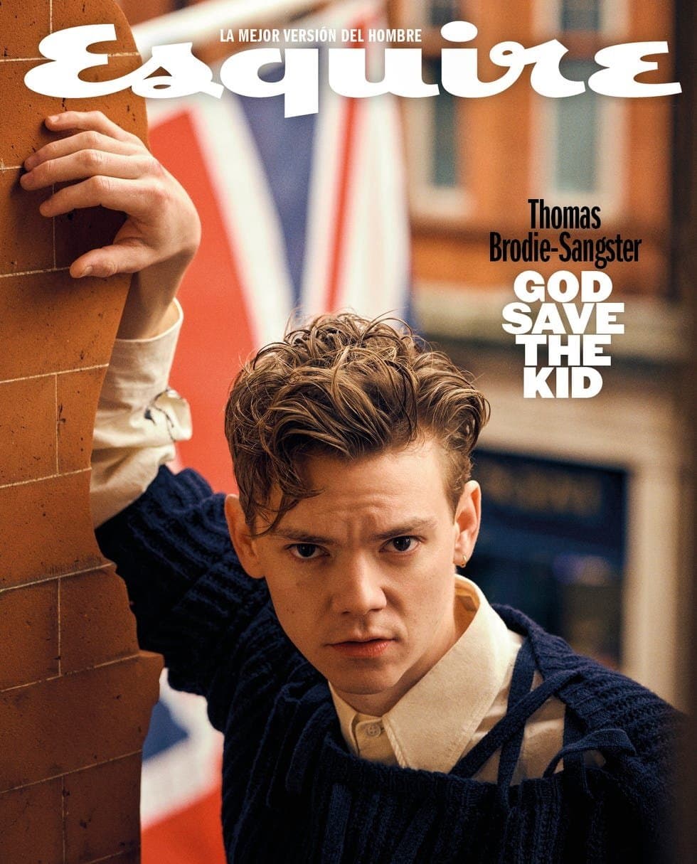Thomas Brodie-Sangster for Esquire Spain – May 2022 时尚杂志封面,摄影师作品展示