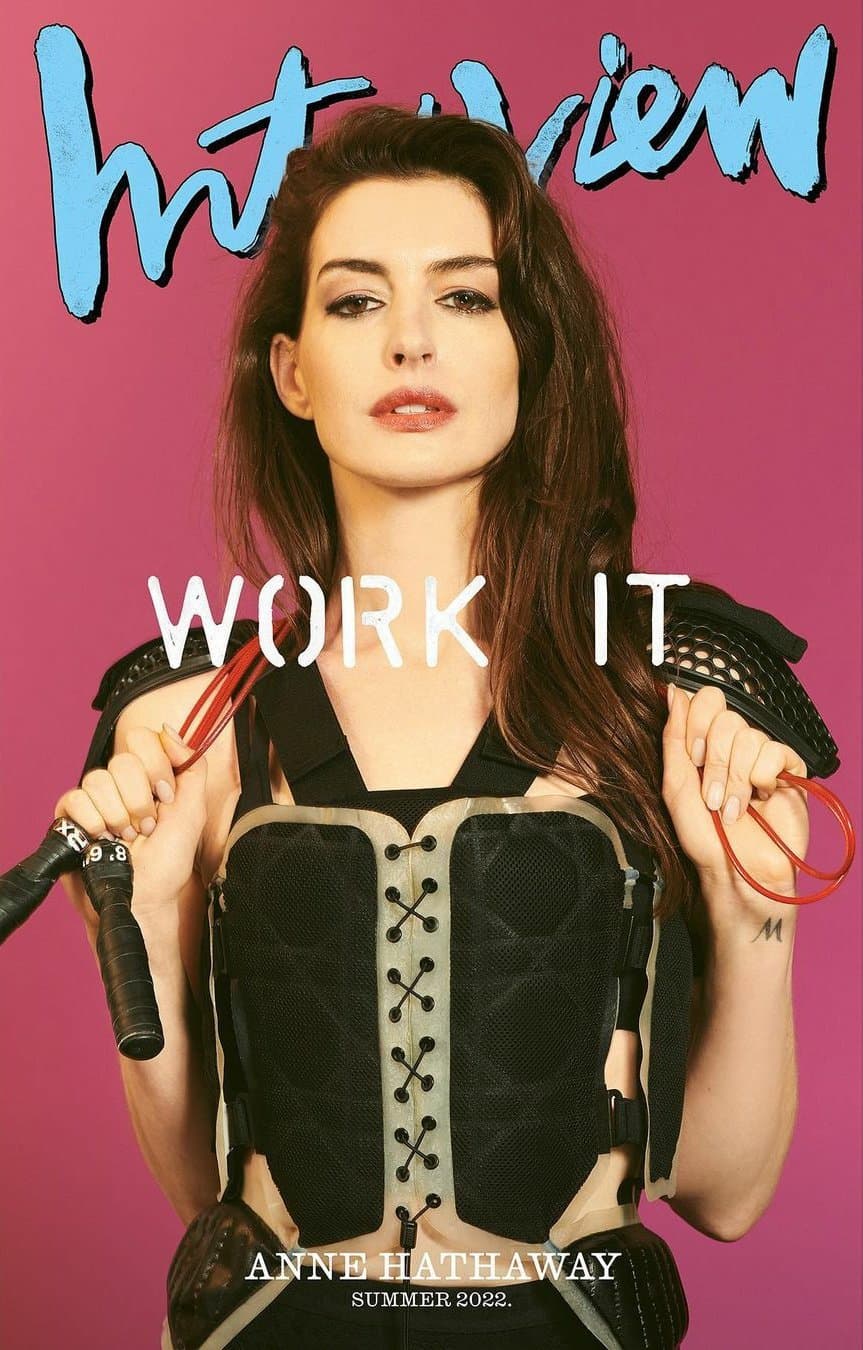 Anne Hathaway for Interview Magazine – Summer 2022 时尚杂志封面,摄影师作品展示