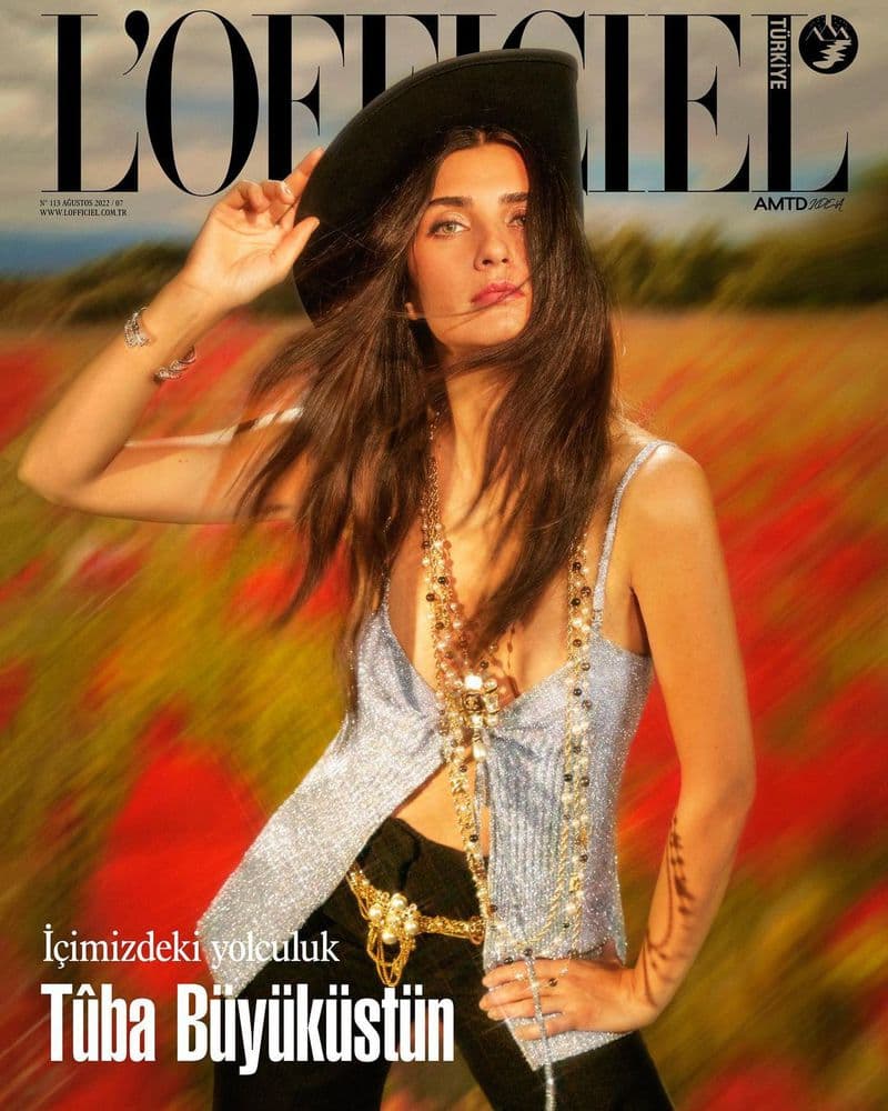 L’Officiel Turkey August 2022 时尚杂志封面,摄影师作品展示