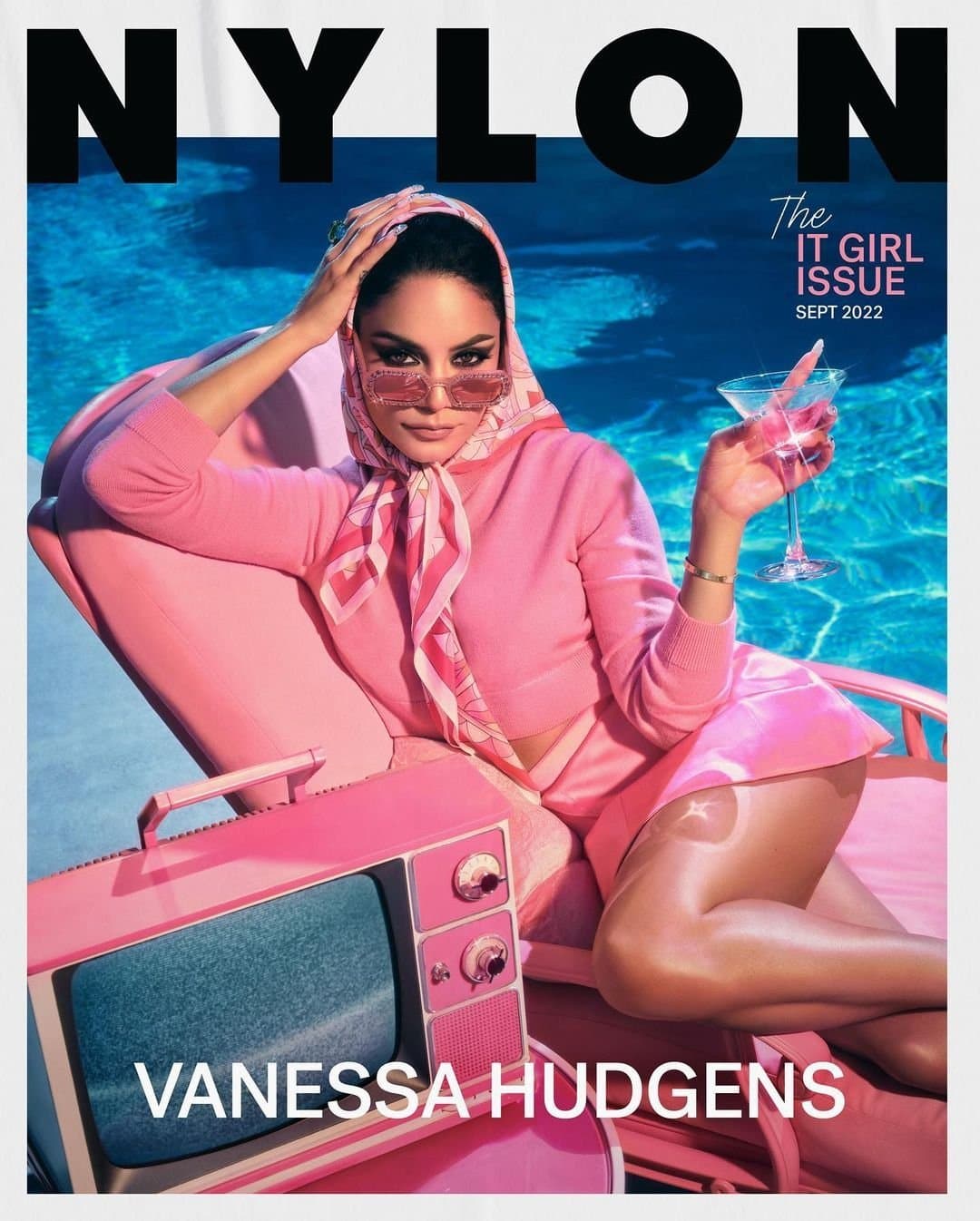 Vanessa Hudgens for Nylon Magazine – September 2022 时尚杂志封面,摄影师作品展示