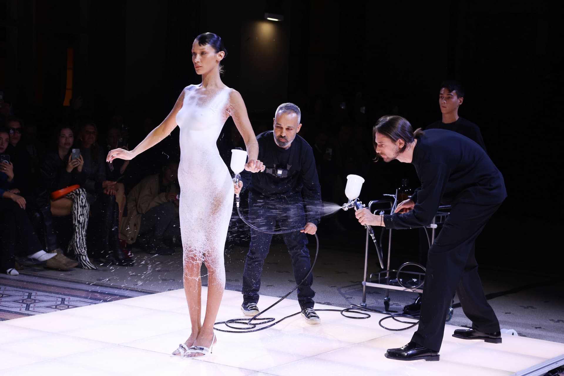 Bella Hadid Closing Coperni Spring 2023 Collection-6