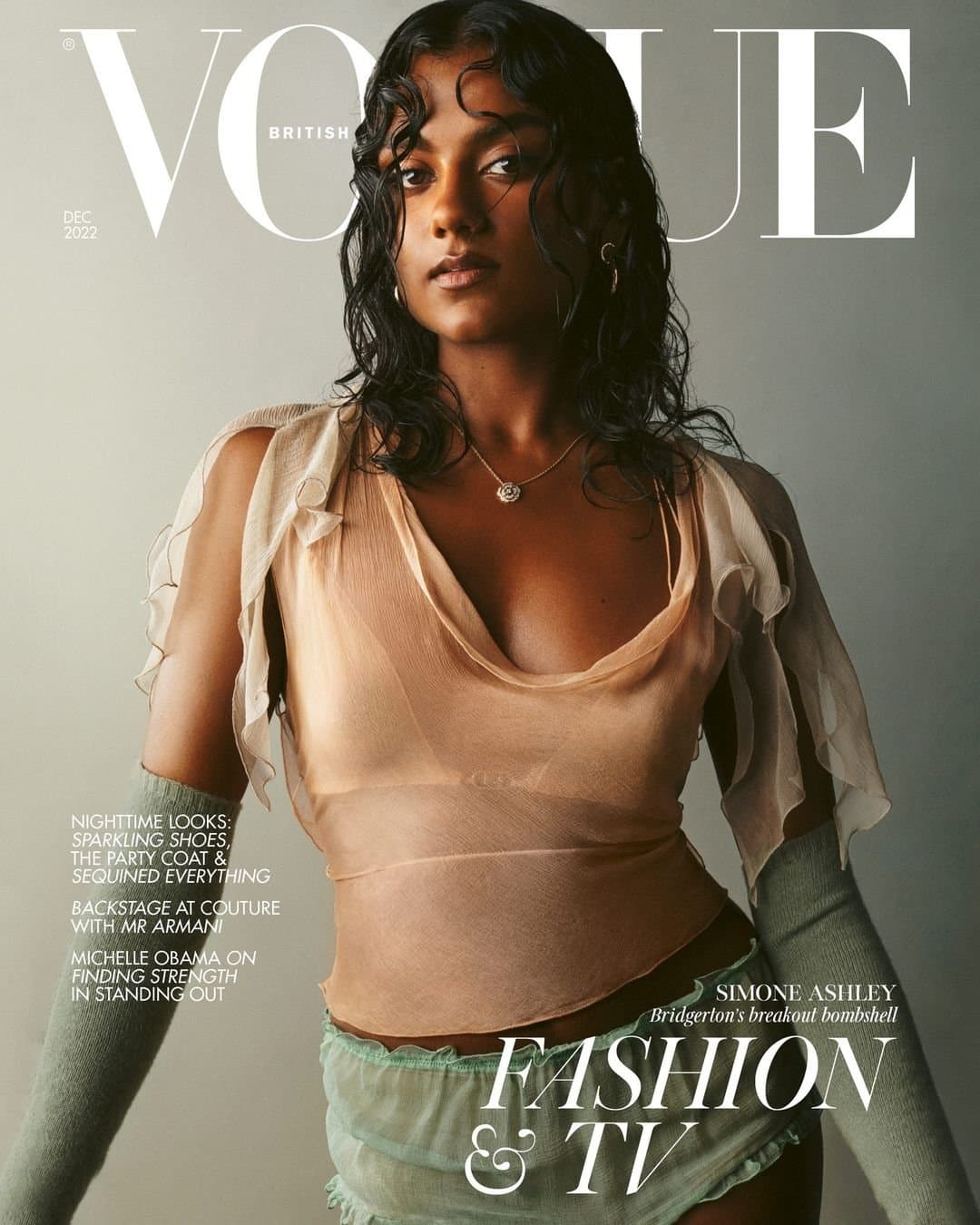 Simone Ashley for Vogue UK – December 2022 时尚杂志封面,摄影师作品展示