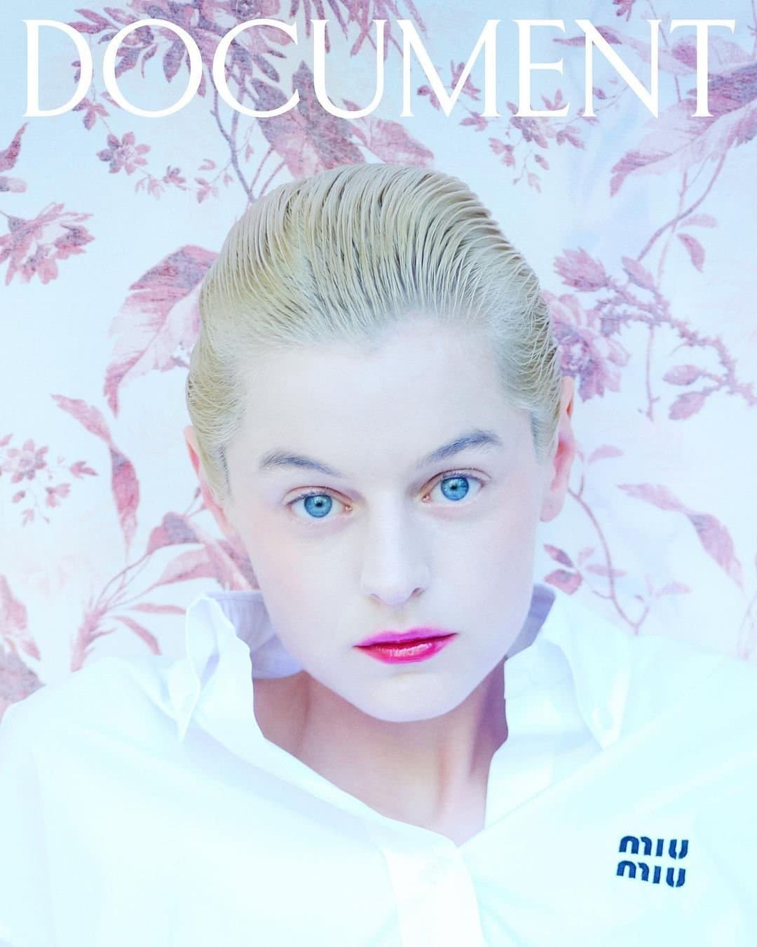 Emma Corrin for Document Journal – Winter 2023 时尚杂志封面,摄影师作品展示