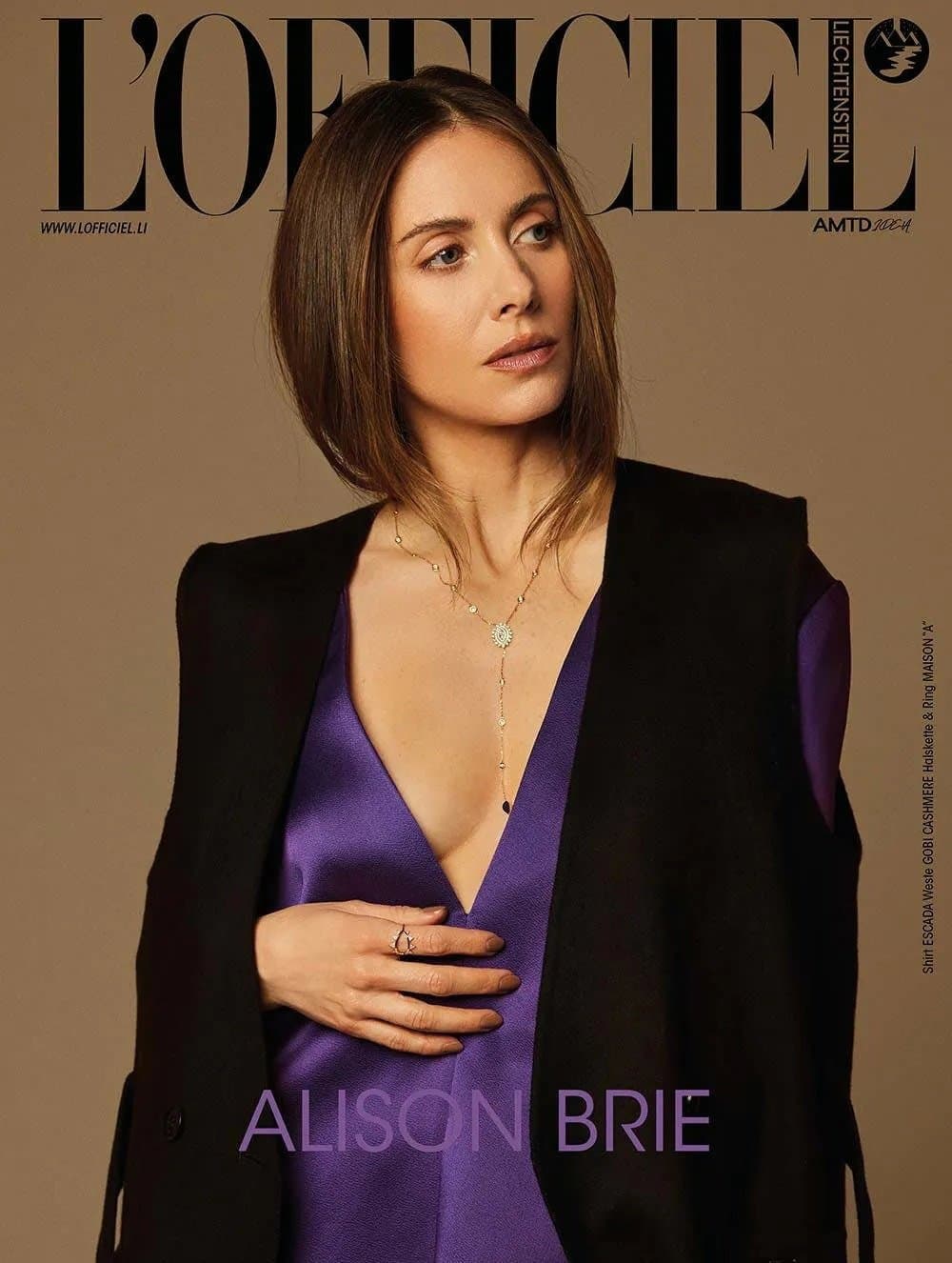 Alison Brie for L’Officiel Liechtenstein 2023 时尚杂志封面,摄影师作品展示