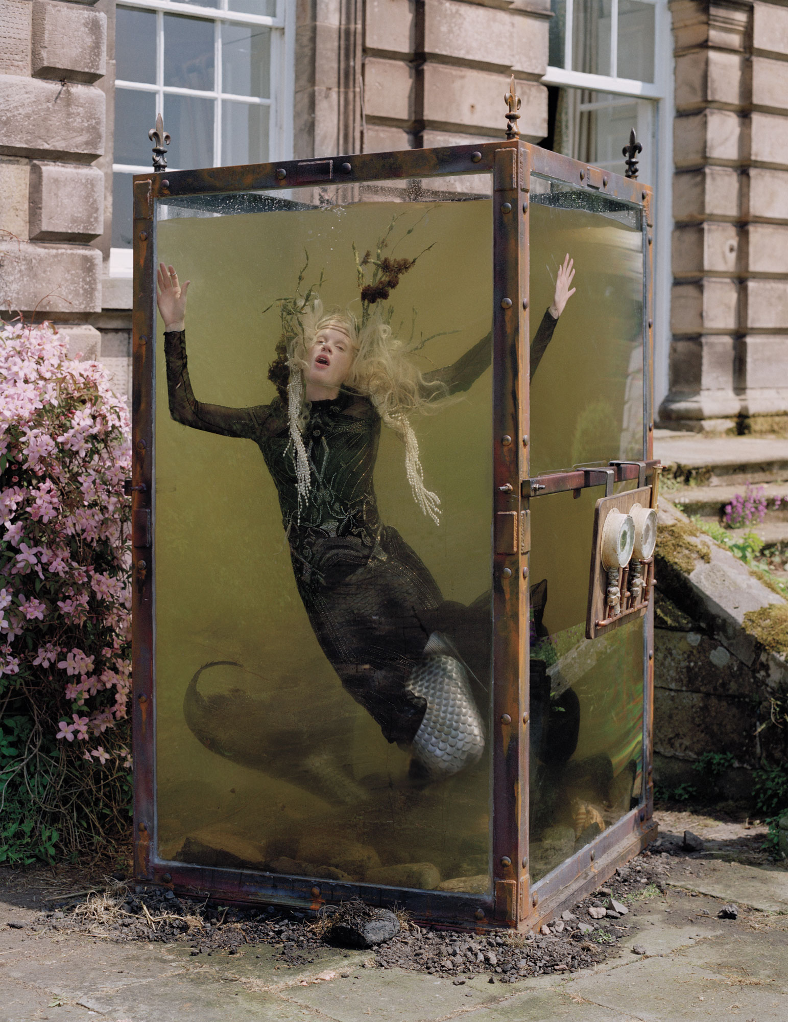 Far Far From Land 10