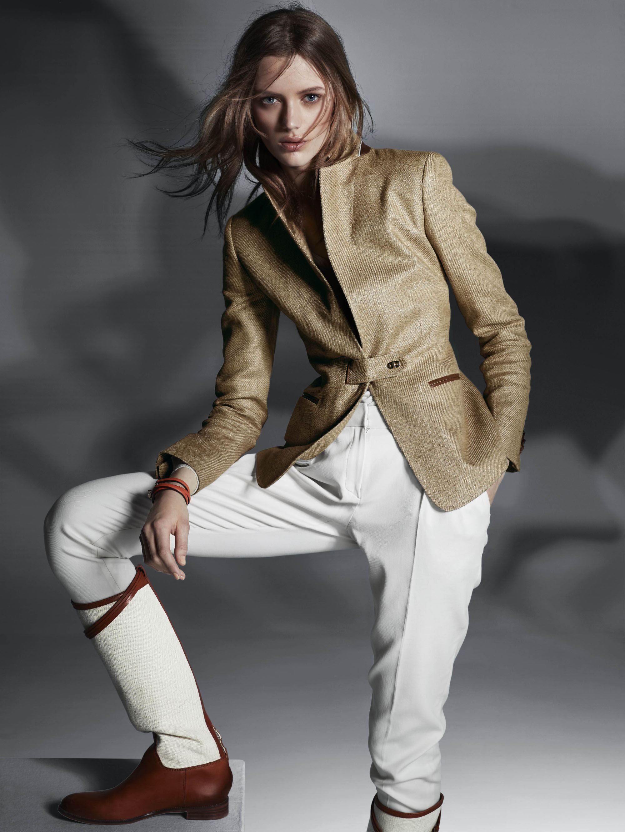 DUT_EQ_SS14_11_b_media_high