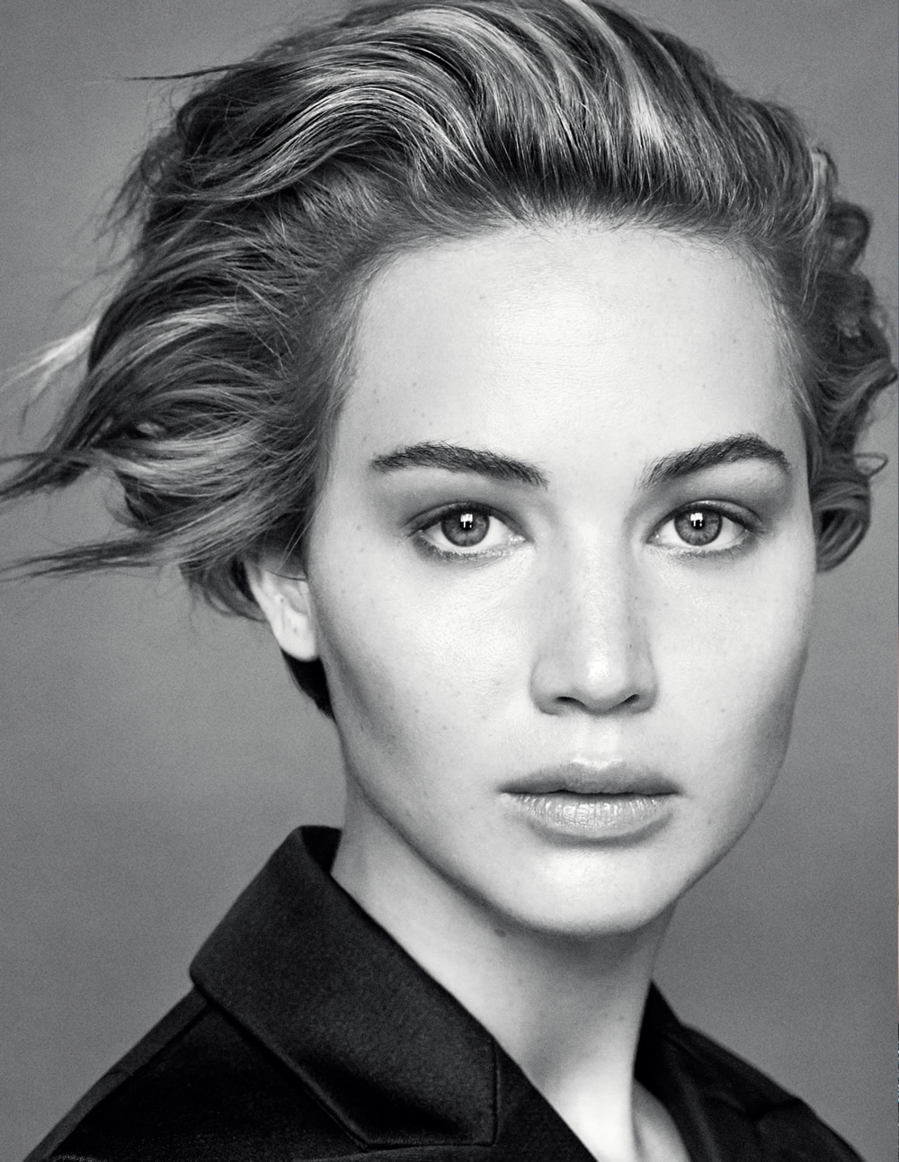 jennifer-lawrence-miss-dior-1