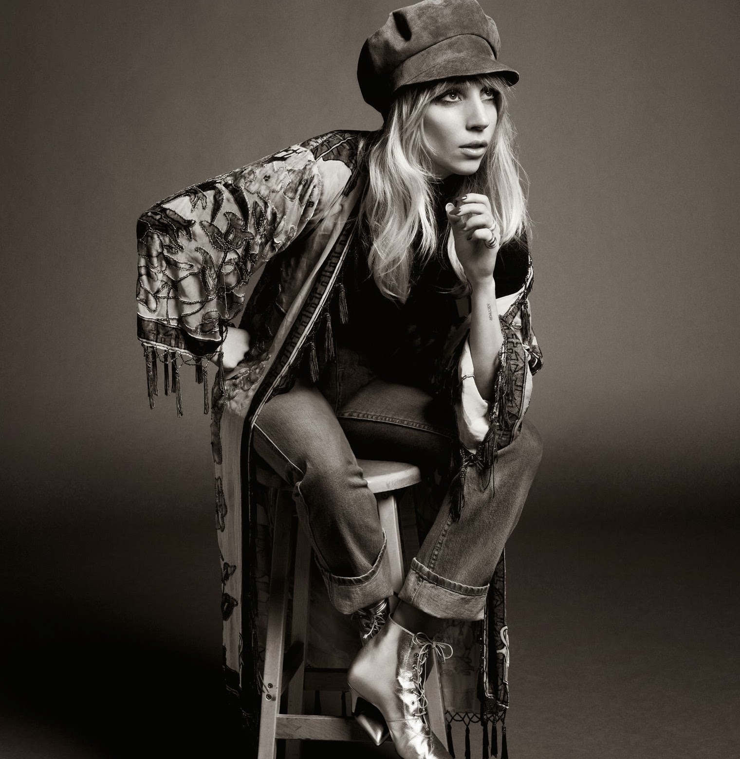 lady-gaga-by-inez-van-lamsweerde-vinoodh-matadin-for-porter-magazine-2-summer-2014-1