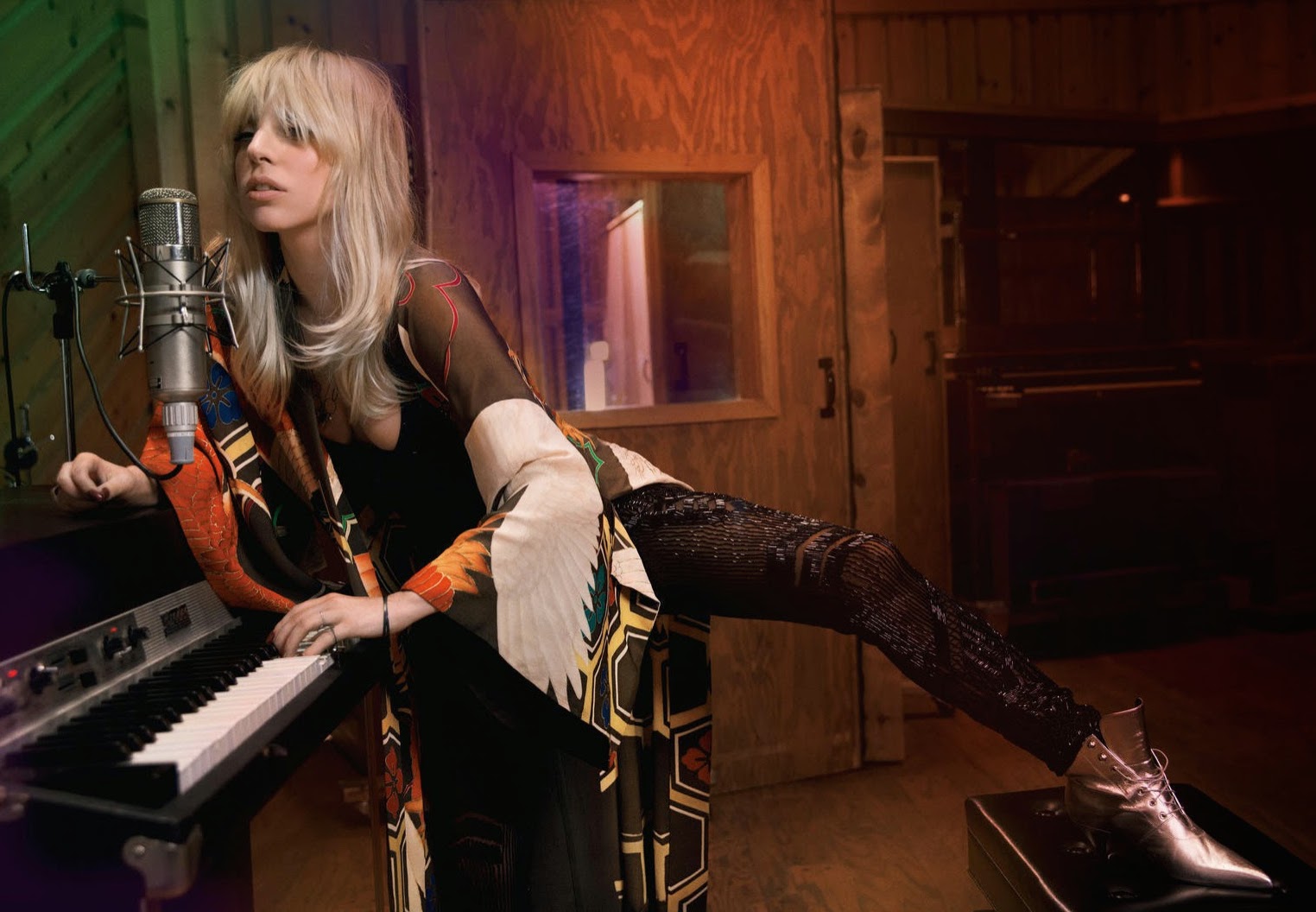 lady-gaga-by-inez-van-lamsweerde-vinoodh-matadin-for-porter-magazine-2-summer-2014-4