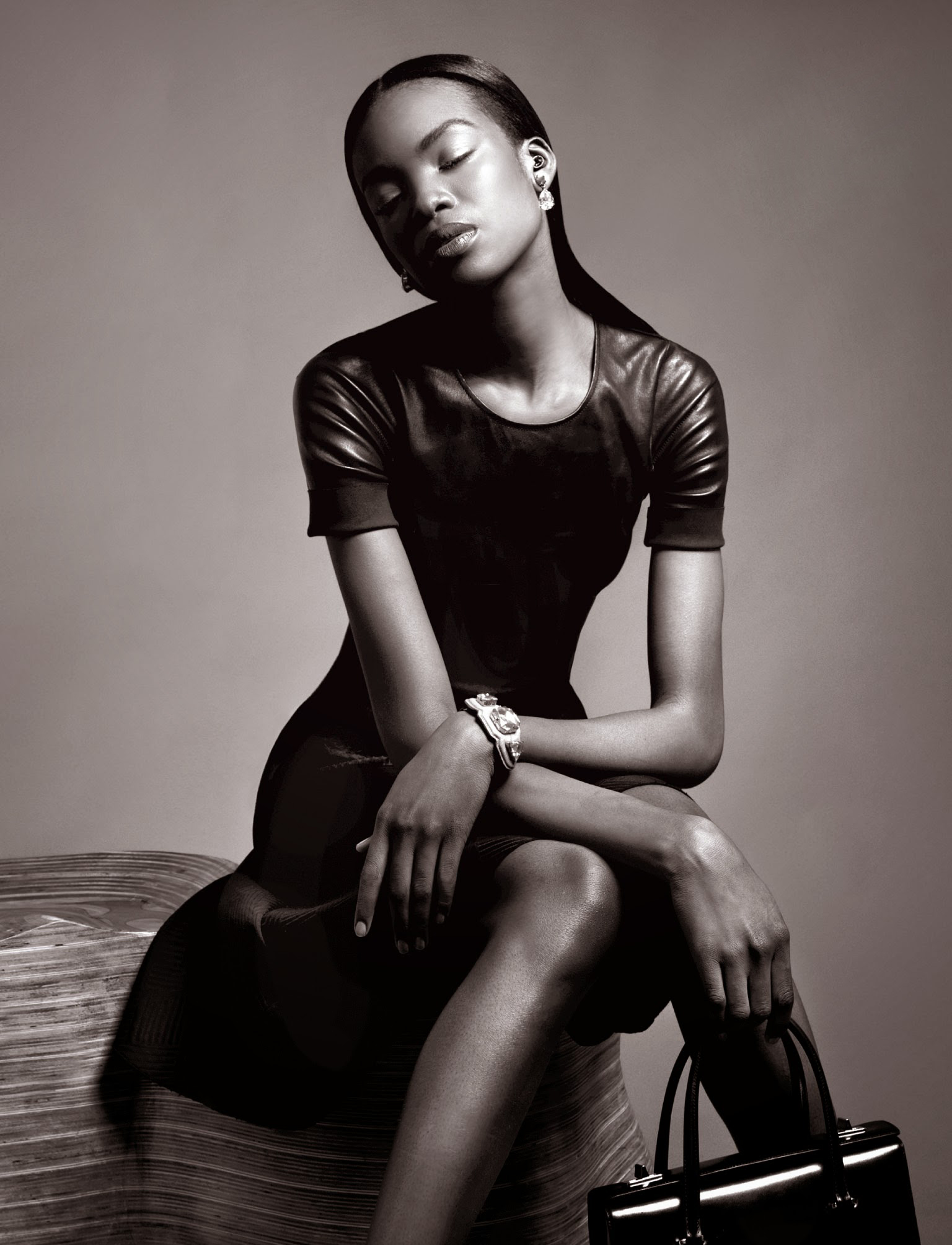 maria-borges-by-rui-aguiar-for-vogue-portugal-april-2014-4