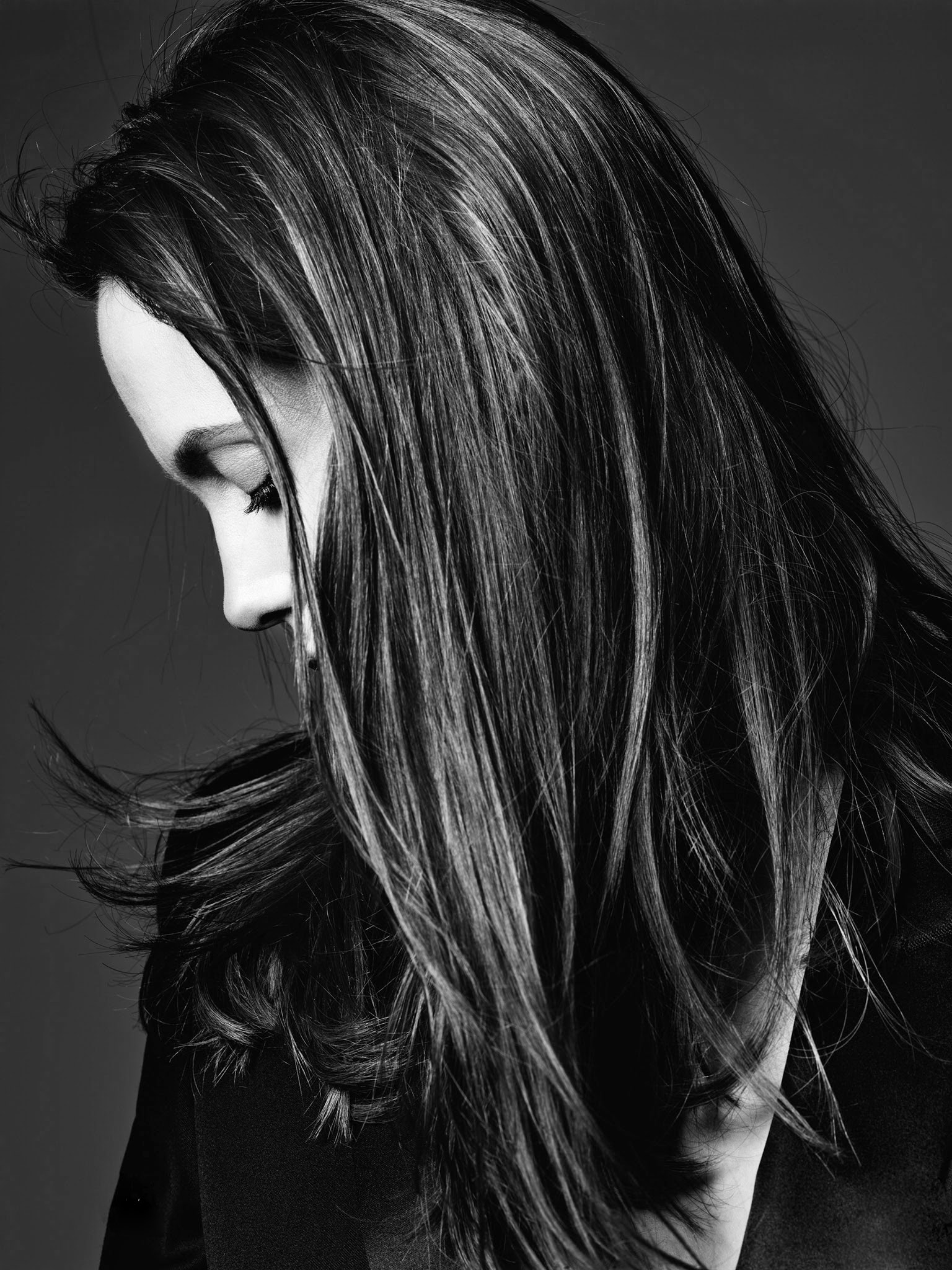 angelina-jolie-by-hedi-slimane-for-elle-us-june-2014-7