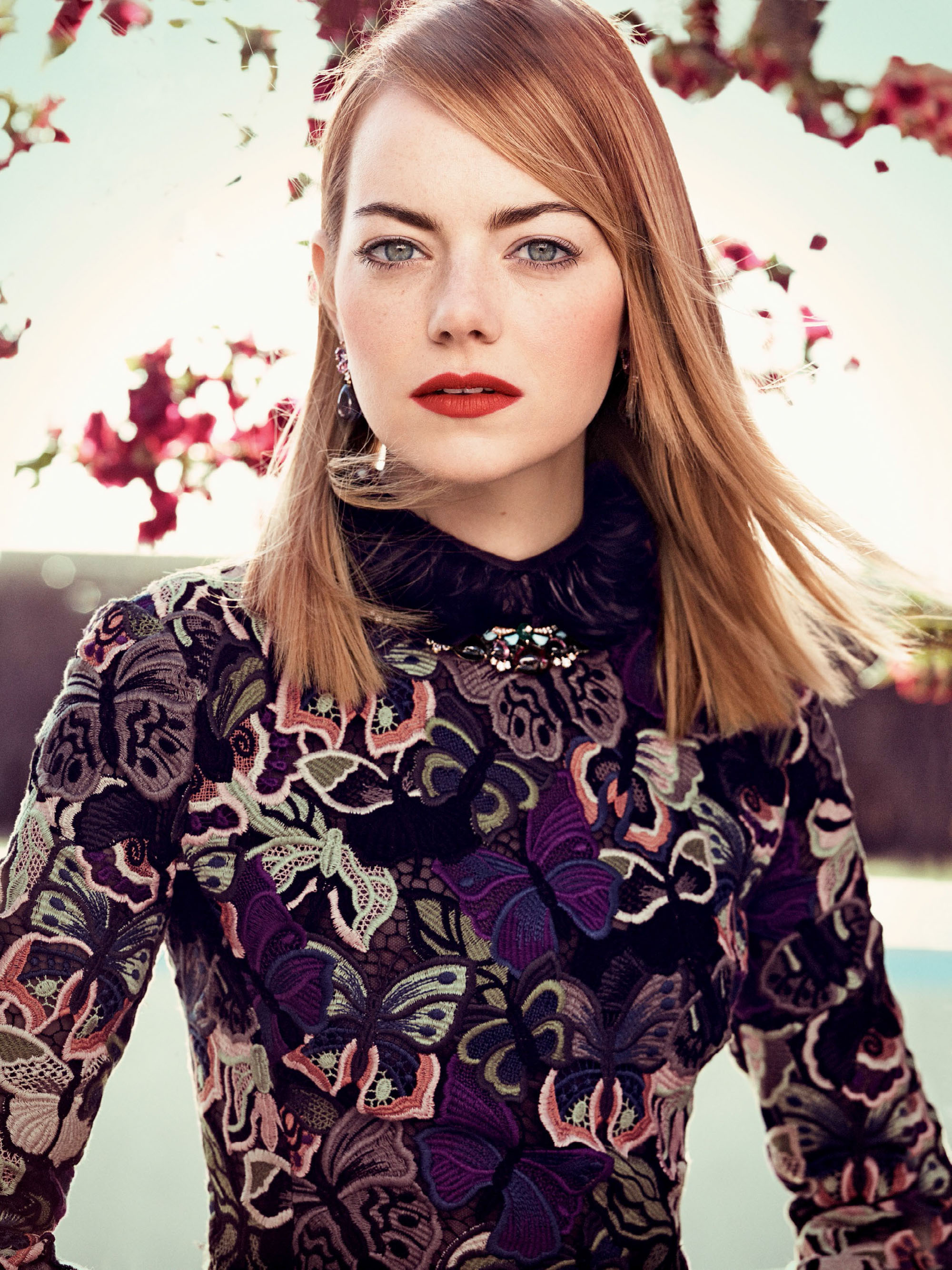 emma-stone-by-craig-mcdean-for-vogue-us-may-20141