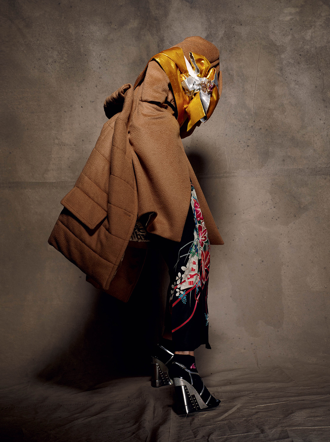 saskia-de-brauw-by-julien-d_ys-for-cr-fashion-book-5-1