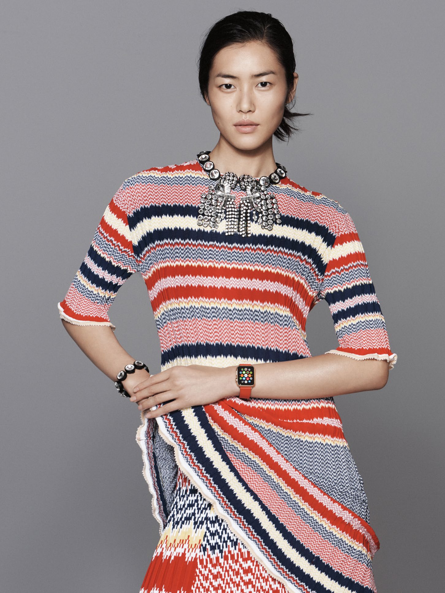 liu-wen-by-david-sims-for-vogue-china-november-20142