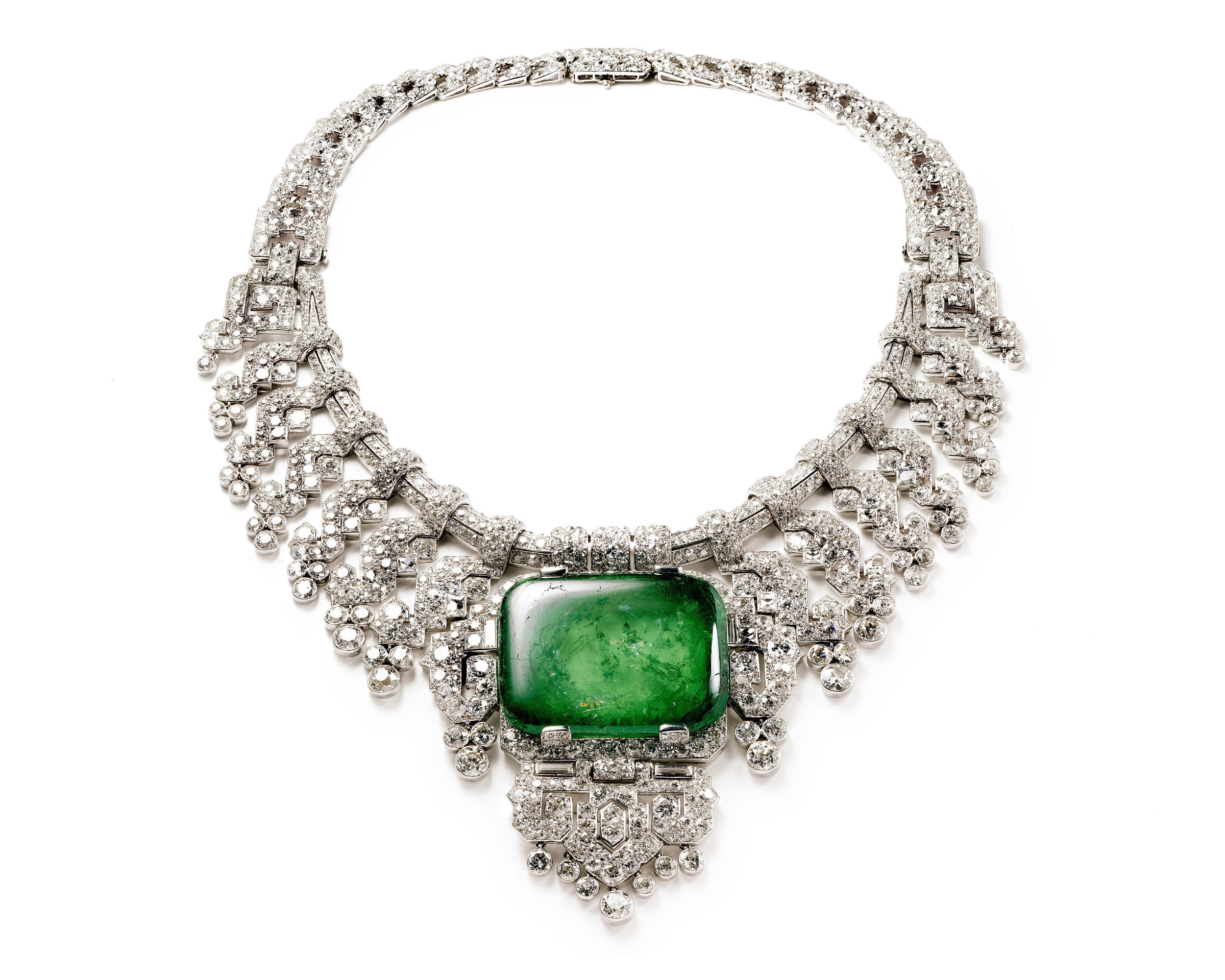 Necklace worn by Countess of Granard _c_ Cartier