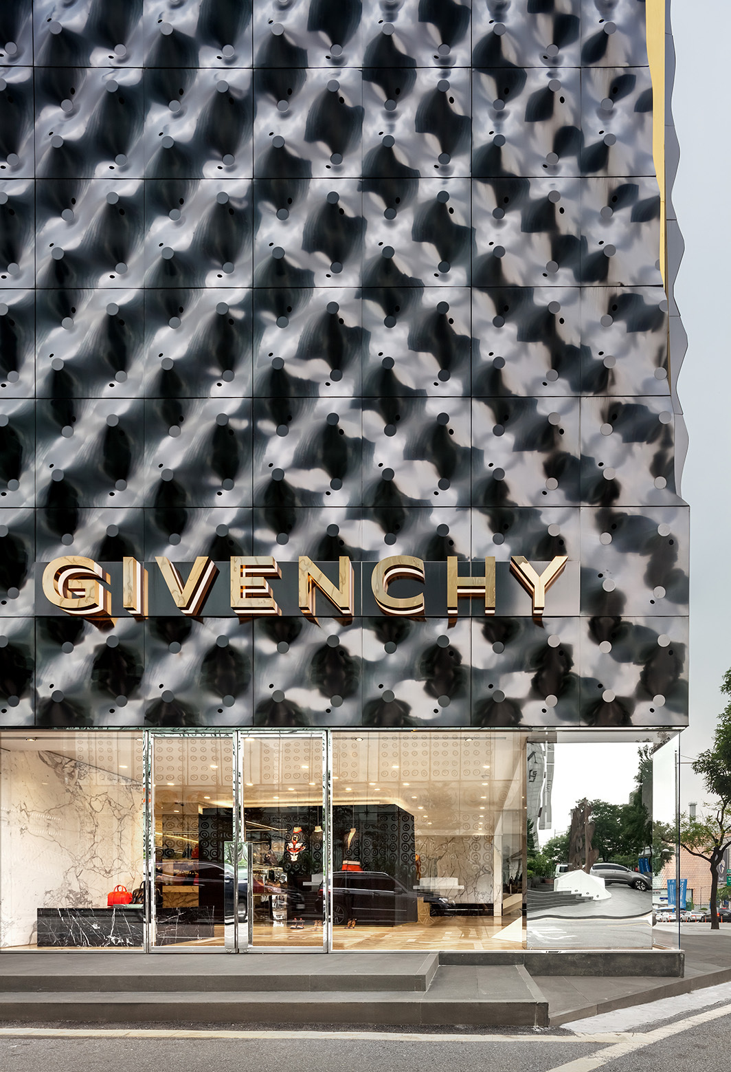 givenchy-flagship-store-in-seoul-piuarch-05