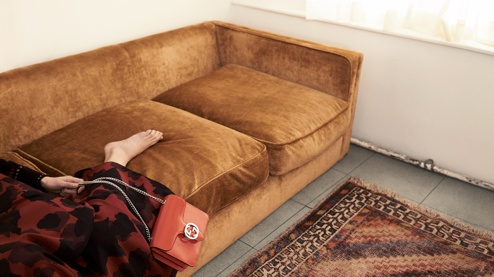 alexandra-elizabeth-julia-hafstrom-by-glen-luchford-for-gucci-pre-fall-2015-1