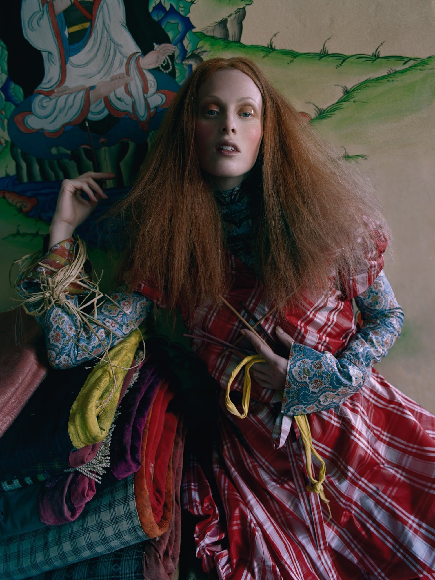 karen-elson-by-tim-walker-for-vogue-uk-may-2015-5