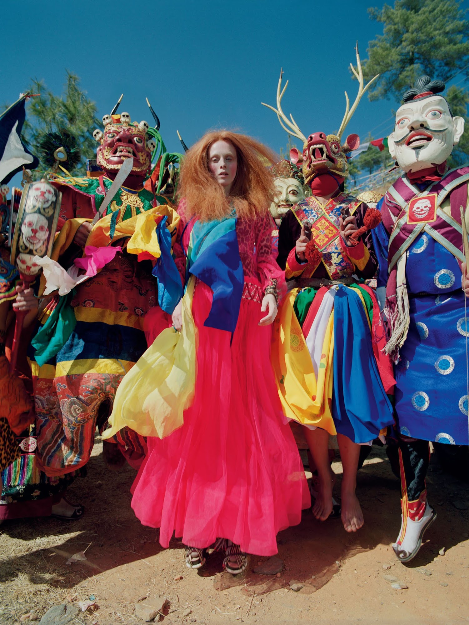 karen-elson-by-tim-walker-for-vogue-uk-may-20151