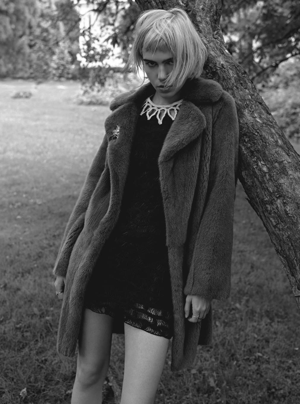 julia-cumming-by-nick-dorey-for-vogue-australia-september-2015-4