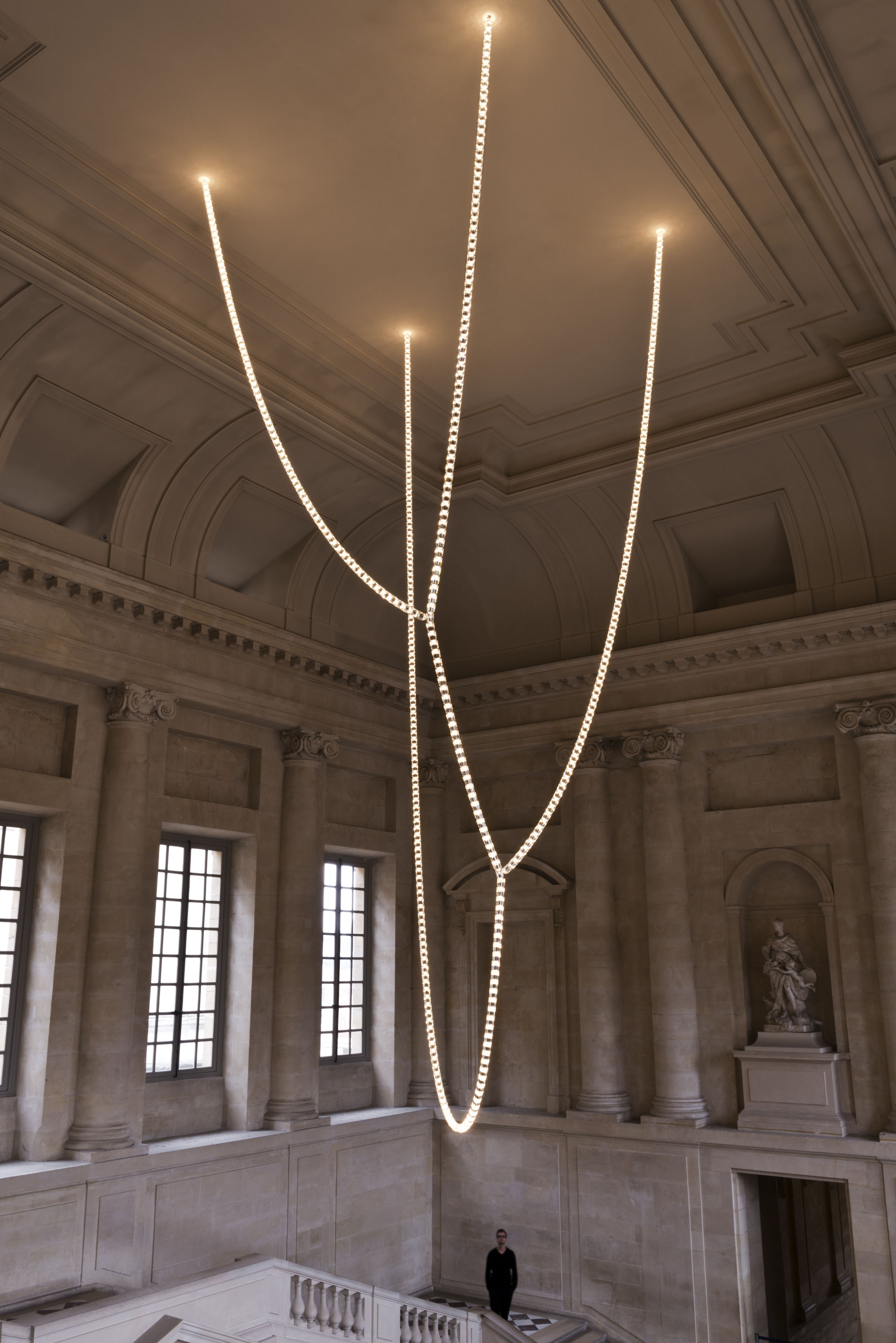 Lustre-Gabriel-by-Ronan-and-Erwan-Bouroullec-at-the-Palace-of-Versailles-2013-©Studio-Bouroullec