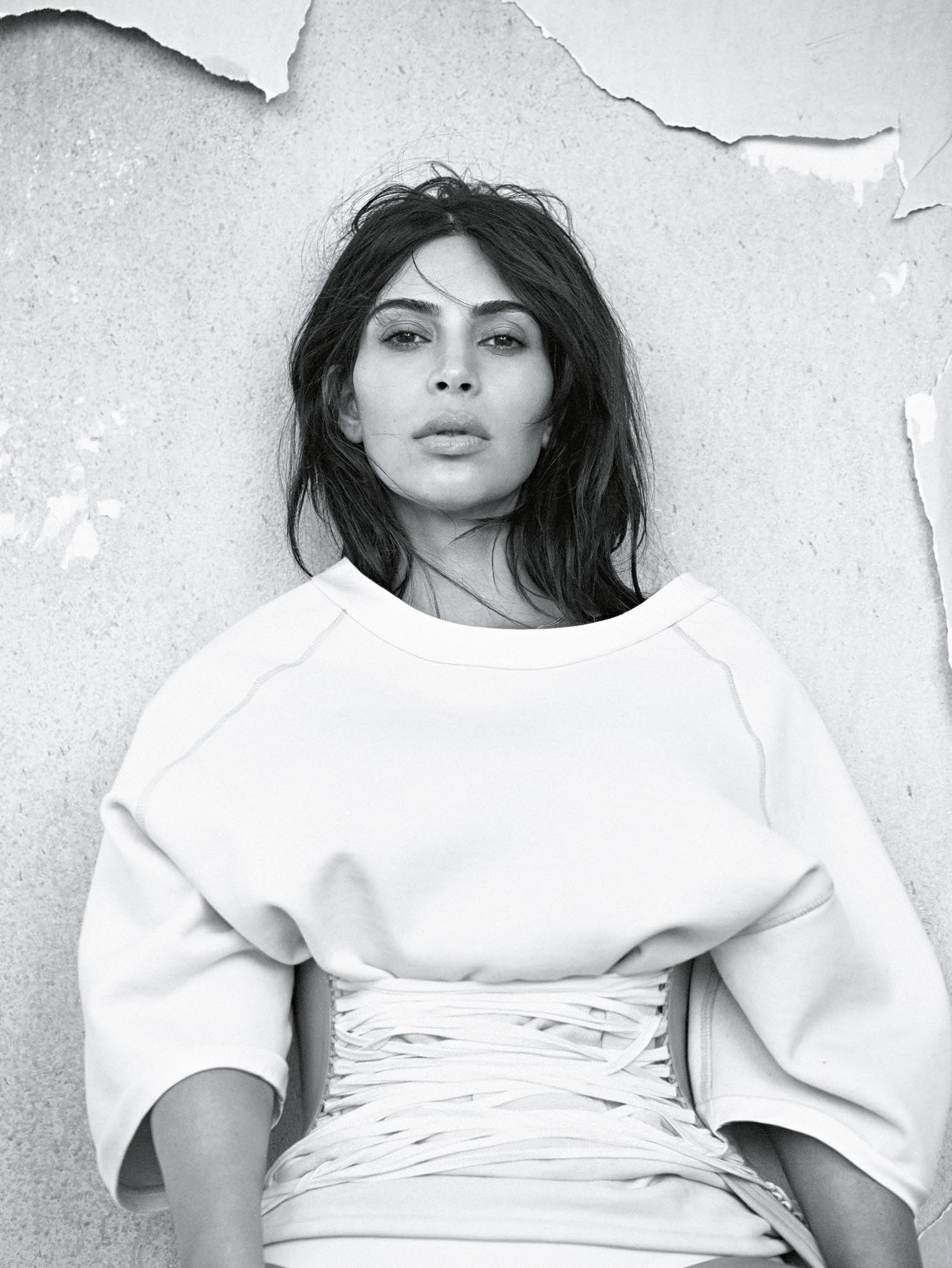 Vogue_Australia-June_2016-Kim_Kardashian_West-by-Lachlan_Bailey-02