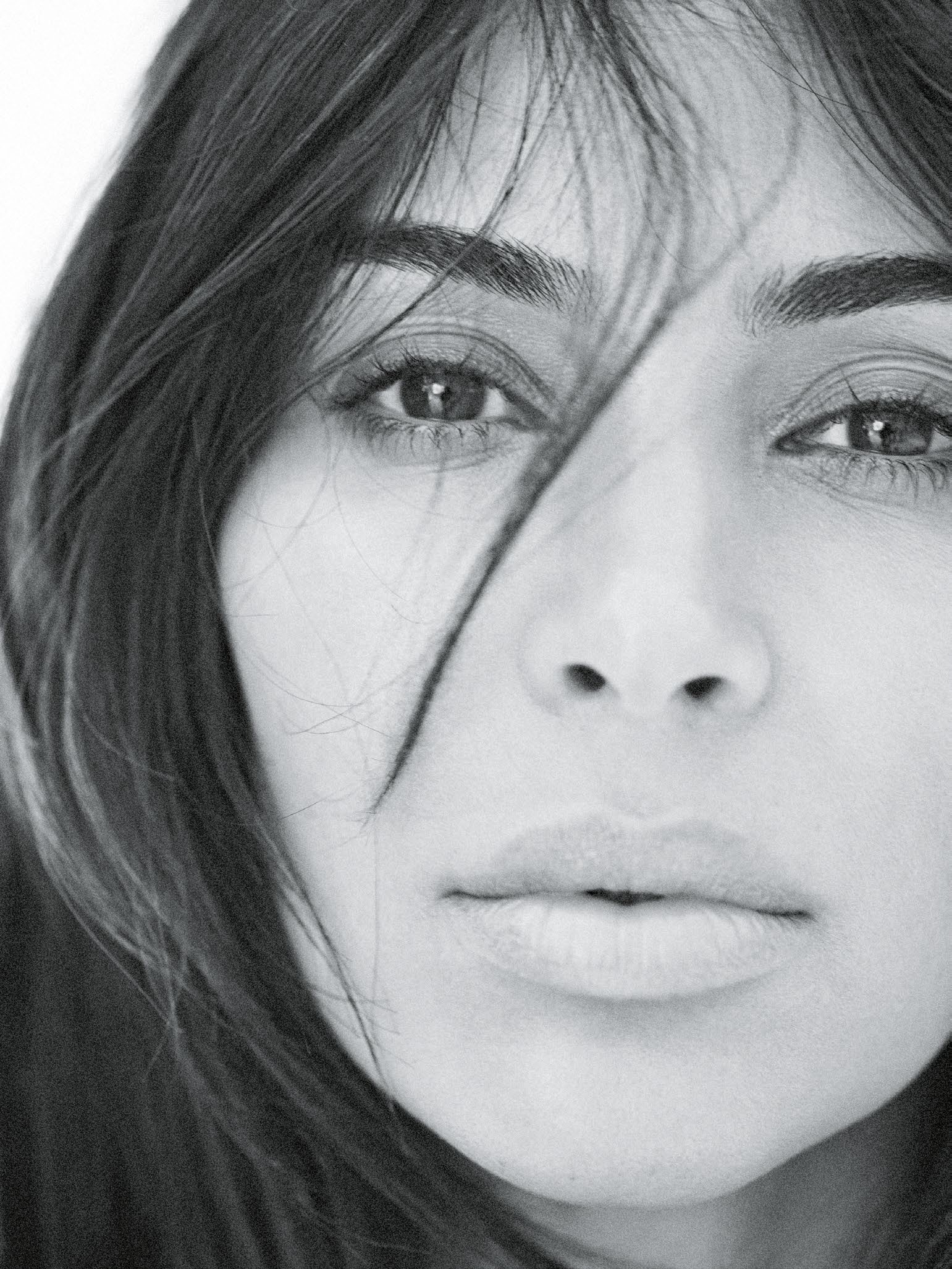 Vogue_Australia-June_2016-Kim_Kardashian_West-by-Lachlan_Bailey-06