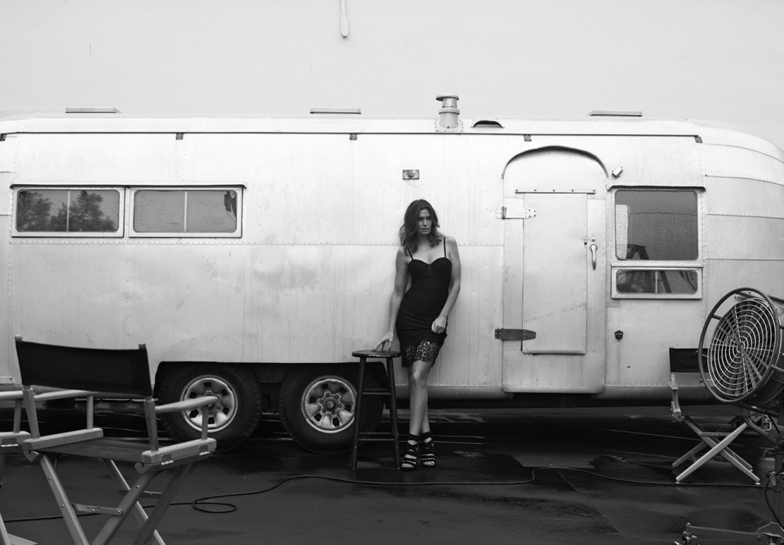 cindy-crawford-by-bryan-adams-for-zoo-magazine-springsummer-2016-7