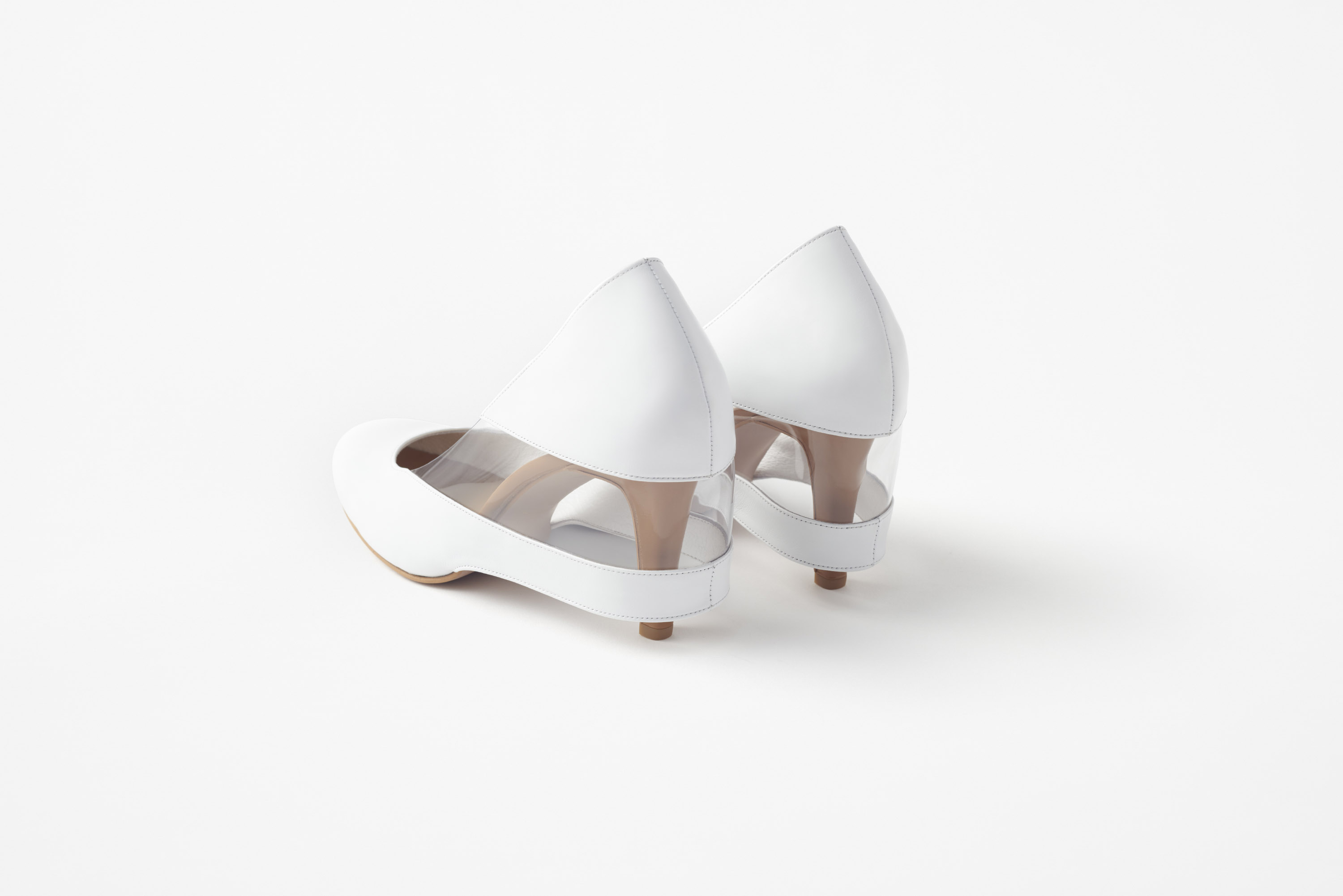 skirt_shoes04_akihiro_yoshida