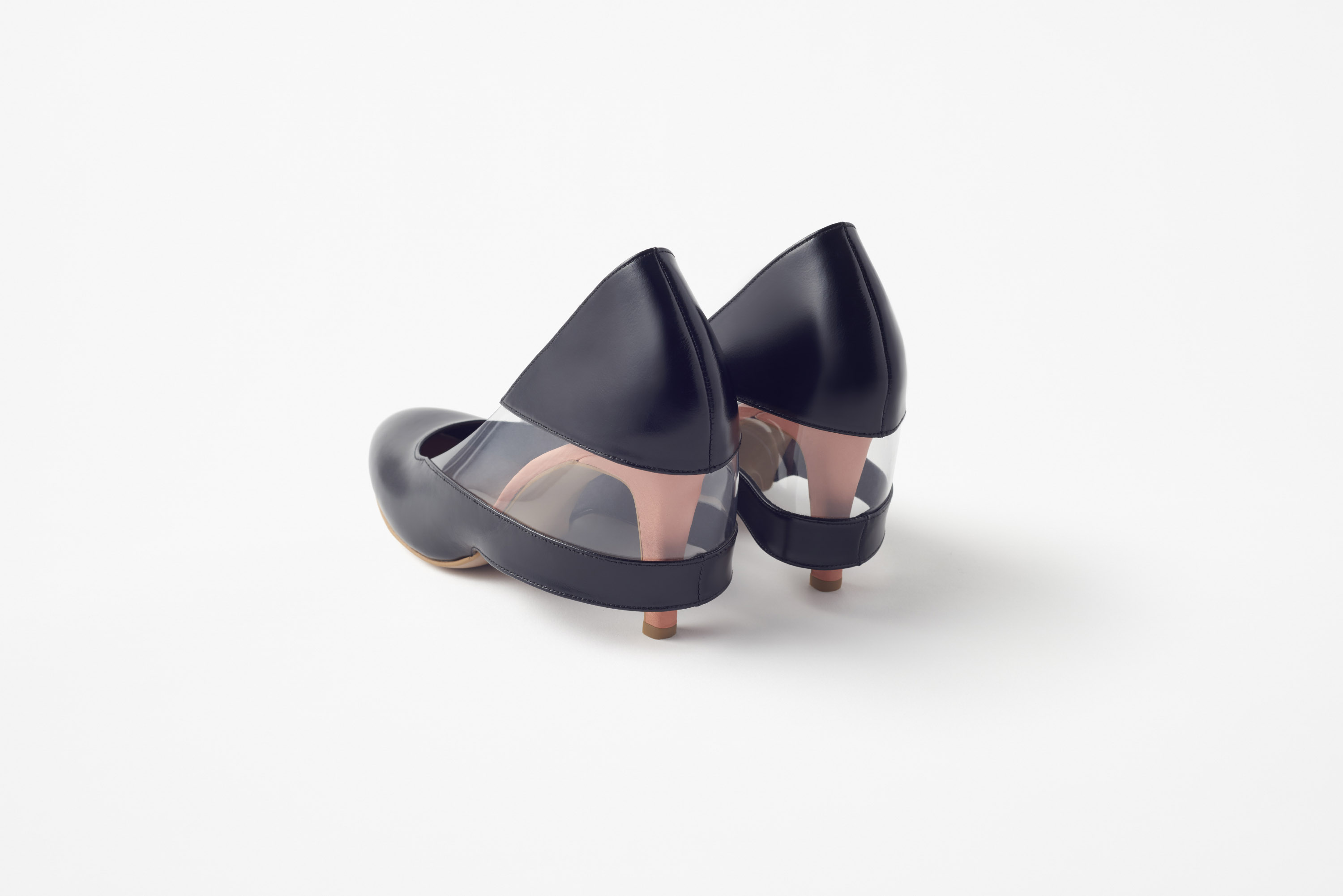 skirt_shoes06_akihiro_yoshida