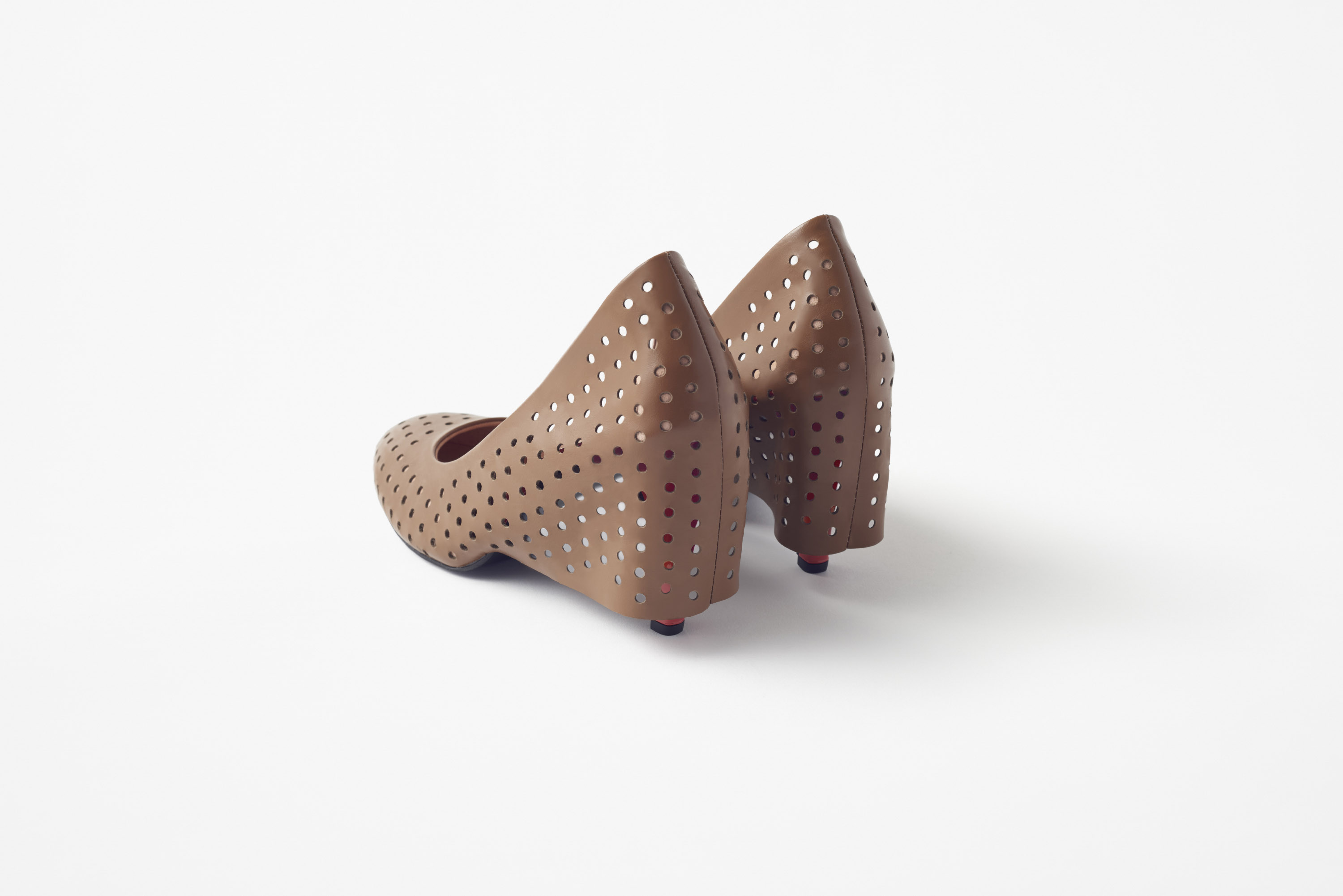 skirt_shoes20_akihiro_yoshida