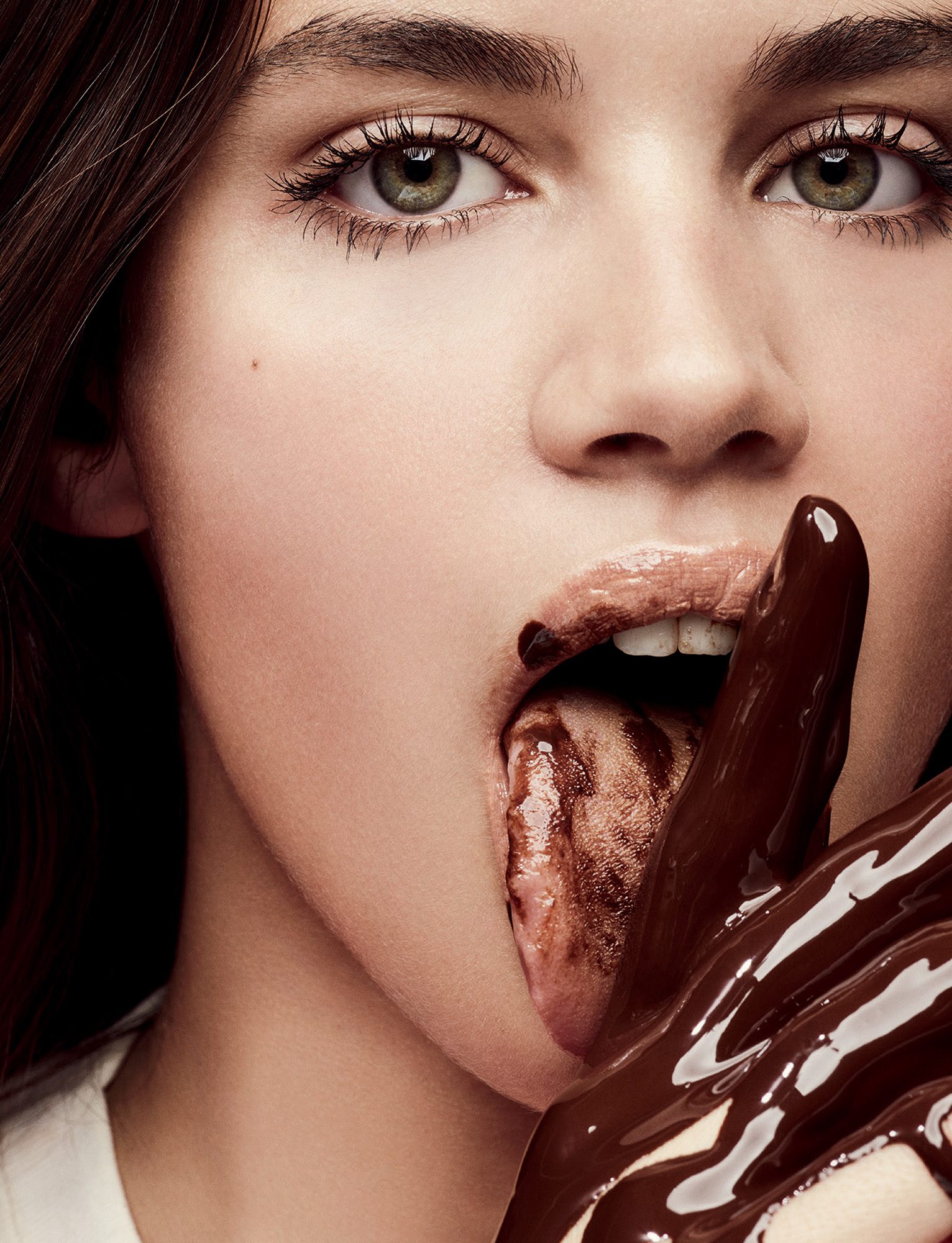 10-LOVE-Magazine-16-Fall-Winter-2016-Sara-Sampaio-by-Phil-Poynter
