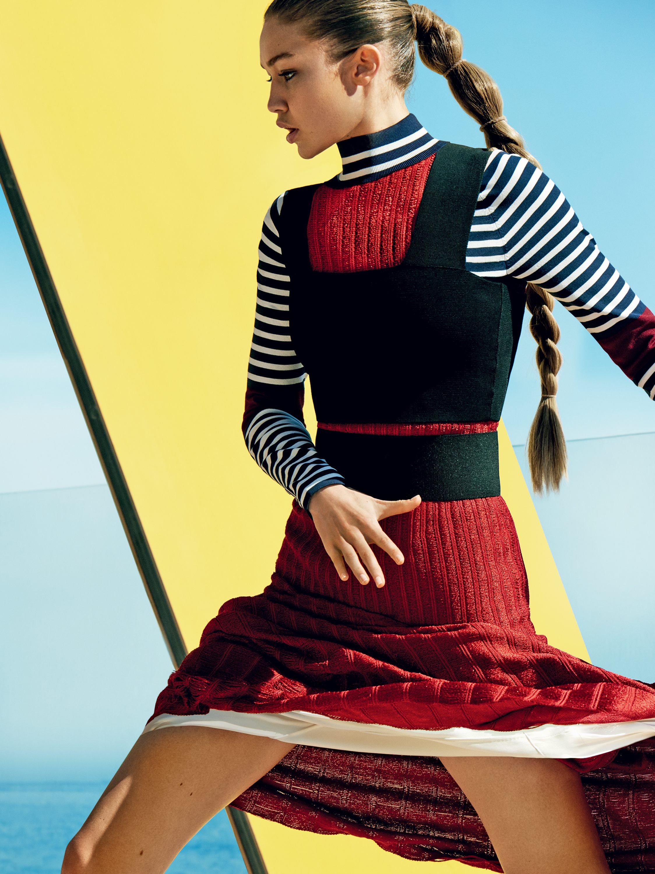 Vogue-US-August-2016-Gigi-Hadid-Ashton-Eaton-by-Mario-Testino-05