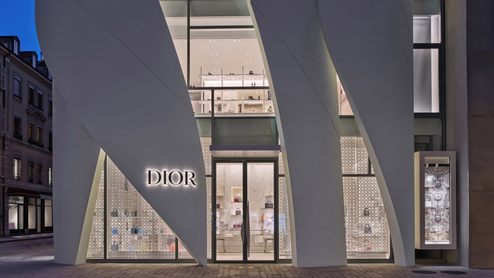 Dior-store-in-Geneva-1